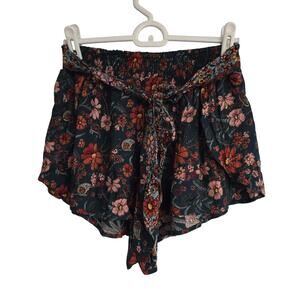 Women's Angie Dark Green Floral Tie Front Culotte Shorts | Size Small